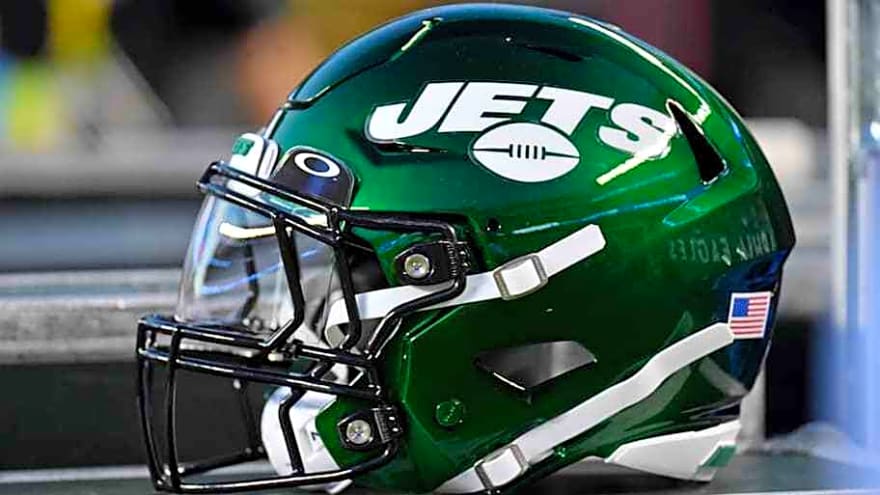 Jets Signing Criticized By NFL Writer: &#39;Too Costly&#39;