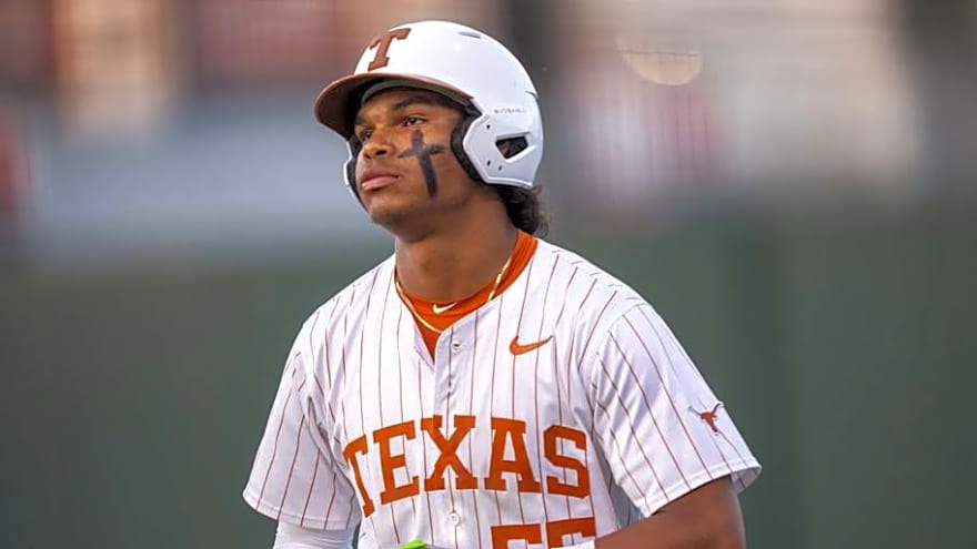Texas Baseball Begins Quest For Omaha Against UC Davis