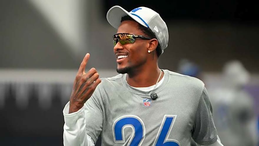 ESPN Labels Bears' Nahshon Wright Borderline Starter in 2026 Free Agency