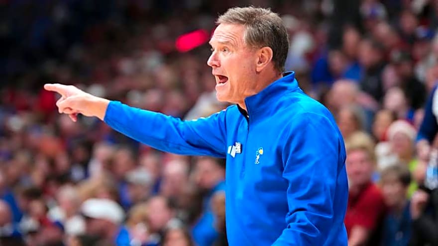 Where Kansas Basketball Landed in CBS Sports&#39; Rankings After UConn Loss