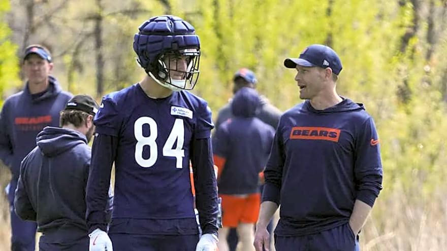 Bears’ youth movement slows as roster age trends toward league average