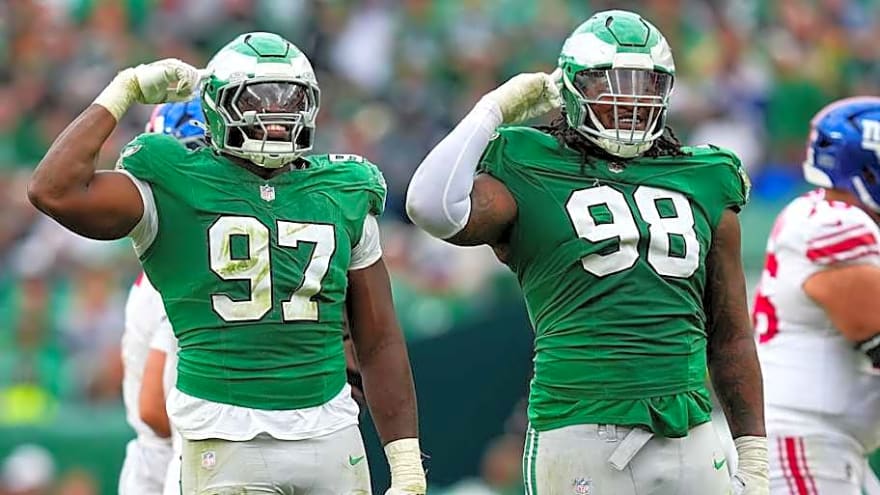 Eagles soar into bye week first in the NFC East while rest of division fumbles