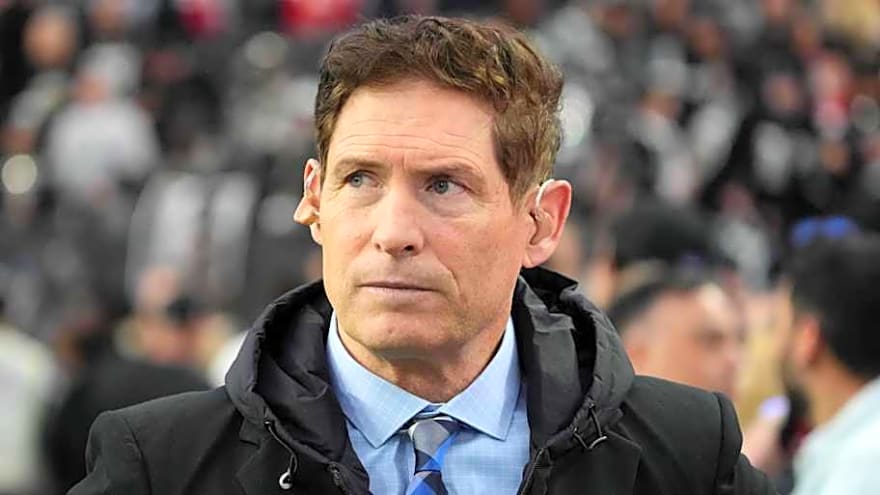 Steve Young Urges the 49ers to Address this Critical Weakness