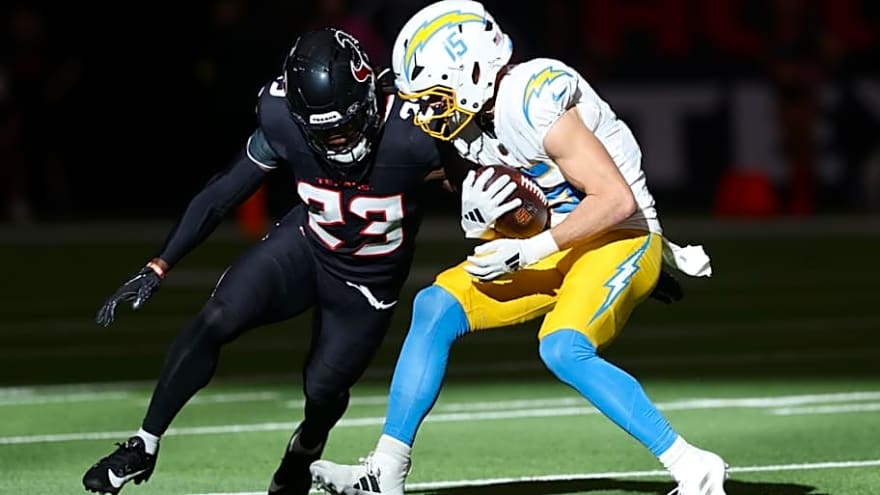 Why Campanile Sees This Veteran as ‘Glue’ of Jaguars Defense
