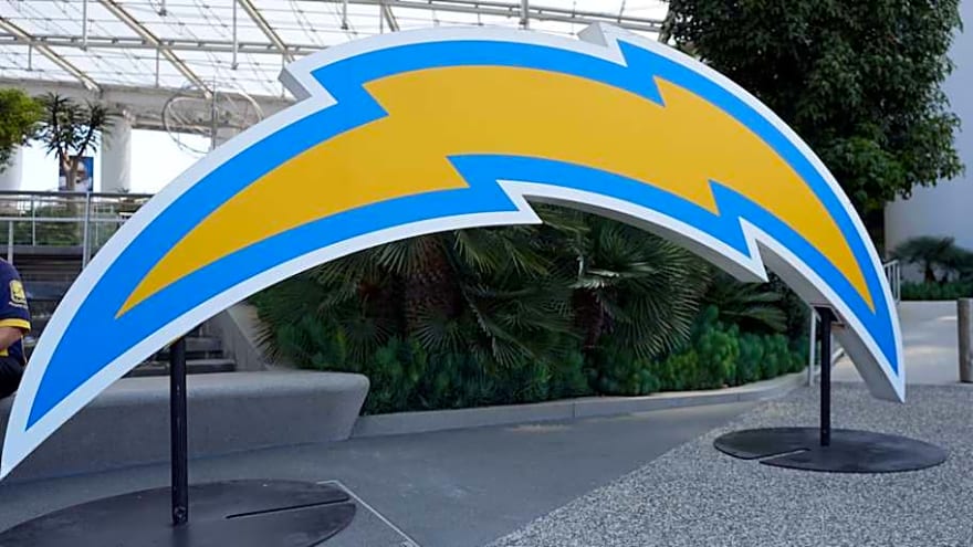 Los Angeles Chargers inactive list for Week 3 matchup vs. Broncos