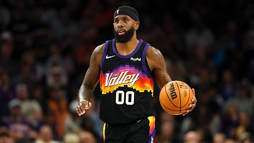 Short-Handed Suns Reveal Starting Lineup vs Lakers