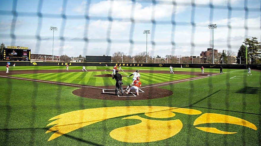 Iowa Baseball Schedules Midweek Game vs. Division III Opponent
