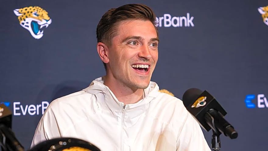 Jaguars GM Slips Interesting Hint on Trade Deadline Plans