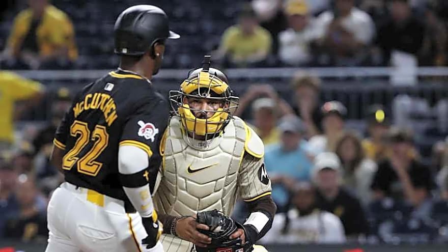 Padres Sign Former Top Prospect After Poor 2025 Season, Non-Tender Two Pitchers