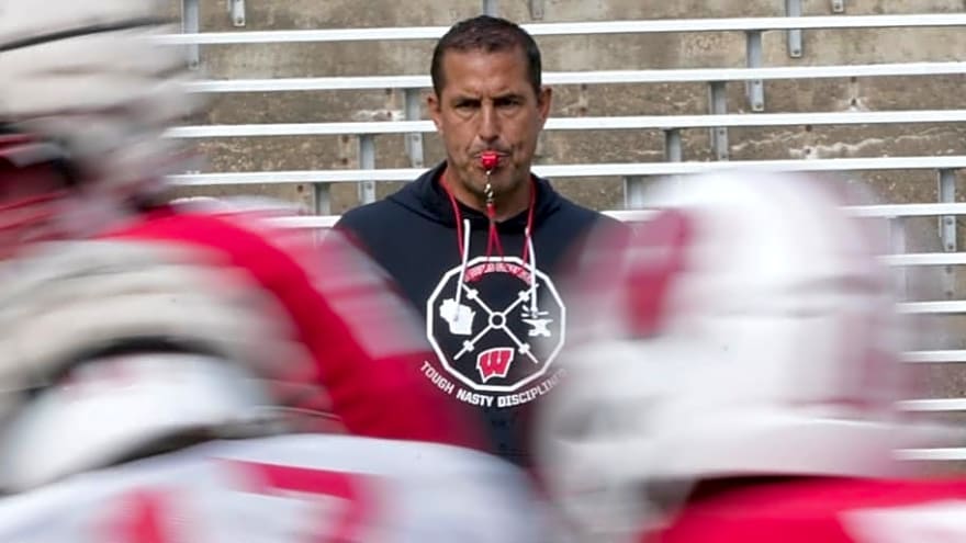 Wisconsin football staff goes on recruiting blitz with at least 6 new offers for 2027, 2028 classes
