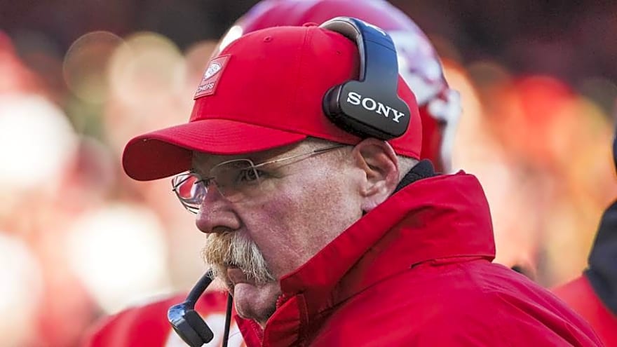 Chiefs Make QB Addition After Gardner Minshew Injury