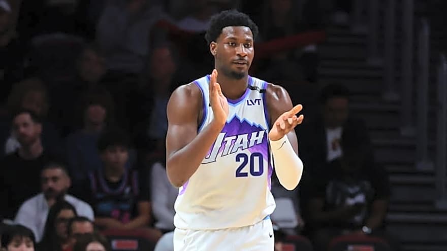 Jaren Jackson Jr. Embraced by Jazz Crowd in Home Debut