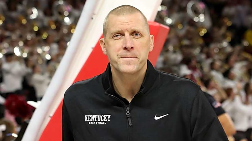 Analytics don't like Mark Pope's Kentucky Wildcats to win the SEC