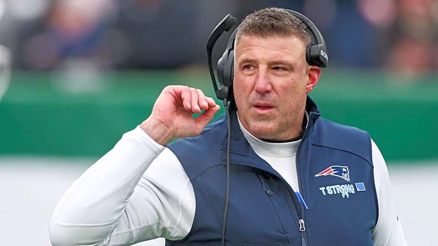 Mike Vrabel Keeping Patriots Focused Amidst Off Field Issues