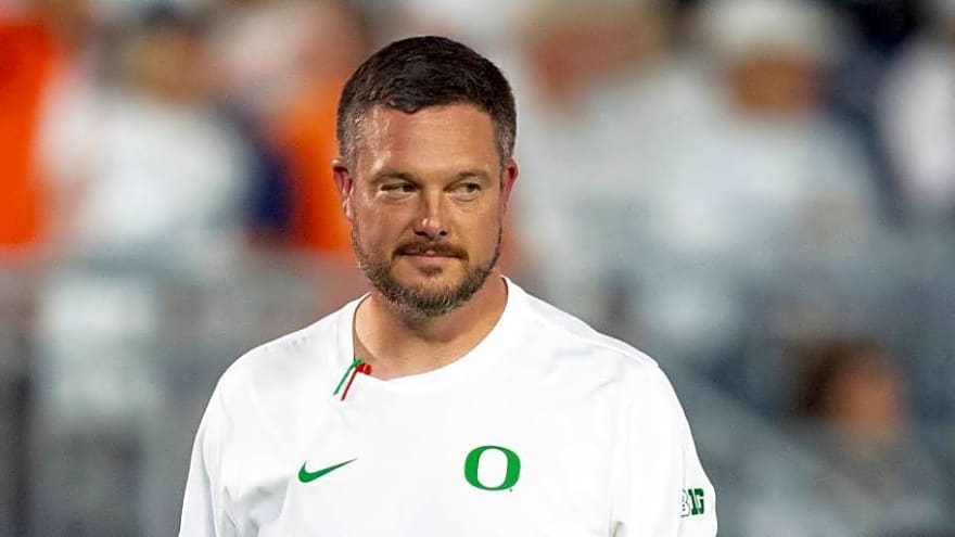 Dan Lanning Leapfrogs Chip Kelly In Notable Oregon Ducks Coaching Milestone
