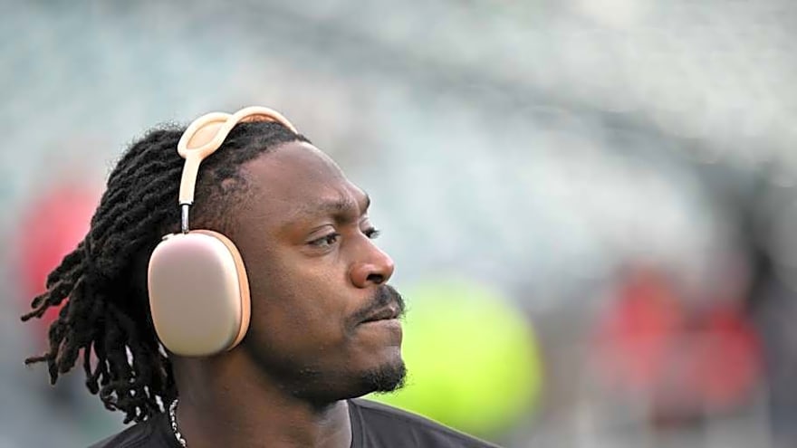 Chargers Could Still Be Team to End Eagles’ AJ Brown Trade Drama