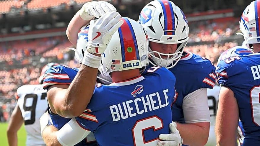 Bills' Backup Quarterback Battle Catches Fire vs. Browns With Josh Allen Looking On