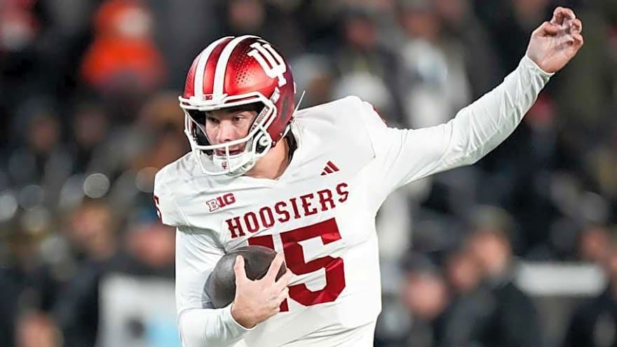 Indiana jumps Ohio State to No. 1 in new college football rankings