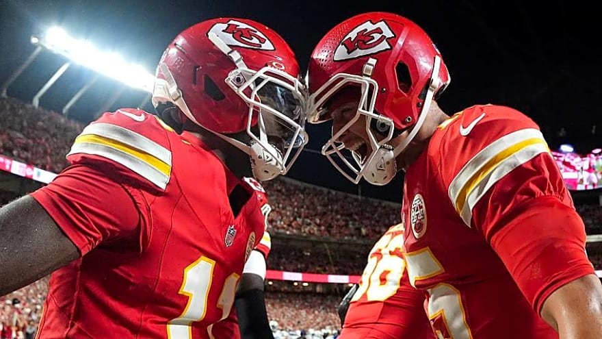 Chiefs Stock Report: Three Players Rising and Falling After Week 2