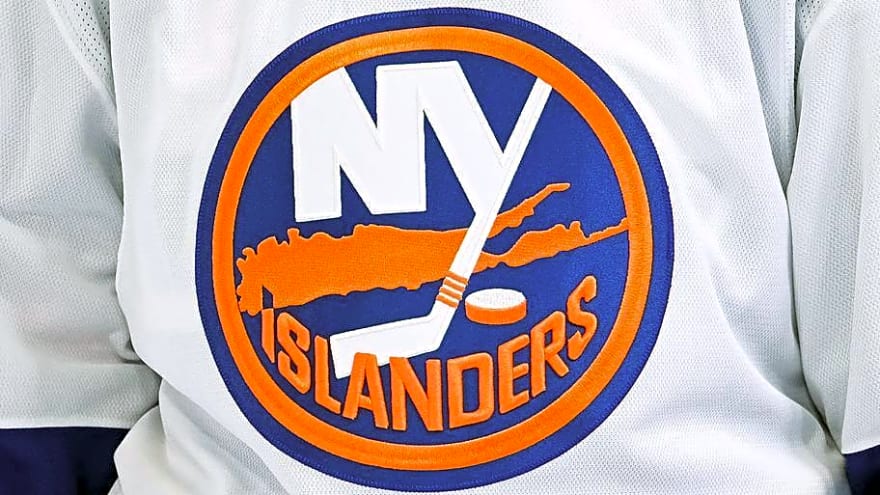 NY Islanders Getting Strong Production From Veteran Defenseman