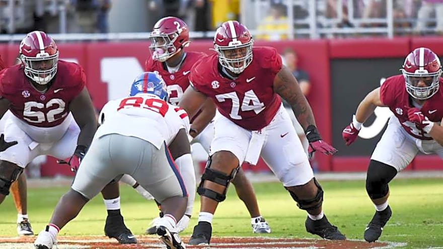 Mock draft stunner fills unforeseen Bears need for blocking help