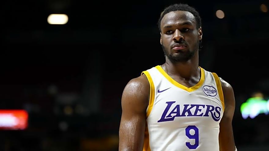 NBA World Reacts To Bronny James&#39; Performance In Lakers-Celtics Game