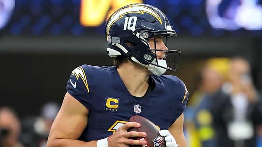 Chargers playoff odds still high despite tough final stretch, Justin Herbert injury