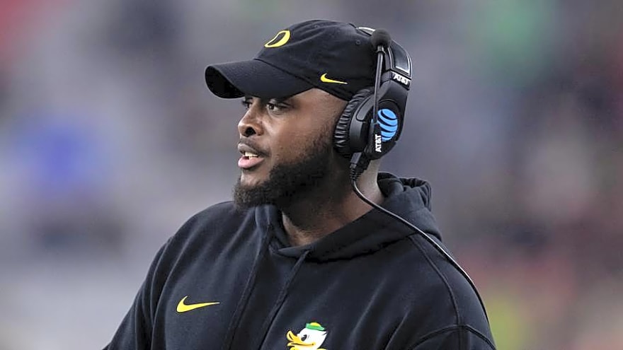 Oregon Offensive Lineman Fox Crader Shares Reaction to Ducks' Transfer Portal Moves