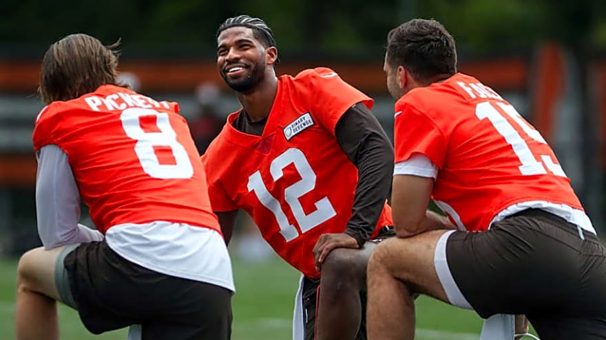 Shedeur Sanders&#39; Strong Cleveland Browns Minicamp Makes Kevin Stefanski&#39;s Life Tough