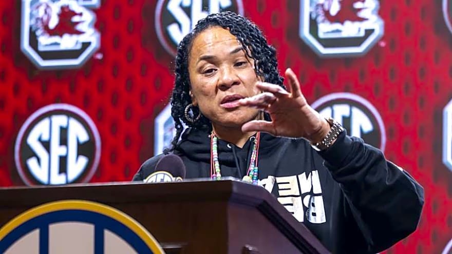 Dawn Staley Speaks on Potentially Becoming a Head Coach in the NBA