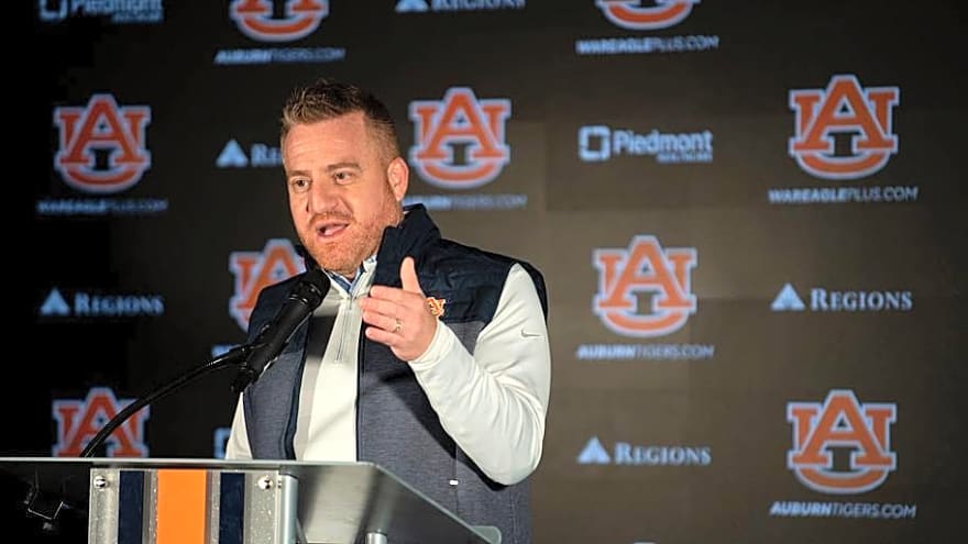 Auburn’s Alex Golesh Receives Favorable Roster Grade Ahead of 2026 Season