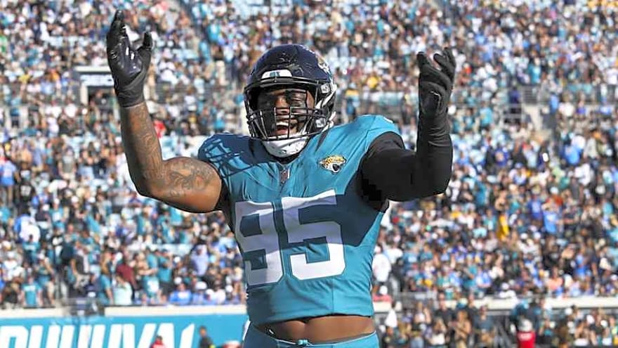 NFL Legend Comes to Defense of Jaguars&#39; BJ Green