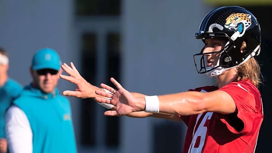 Jaguars&#39; Coen, Lawrence Weigh in on Dolphins Defense