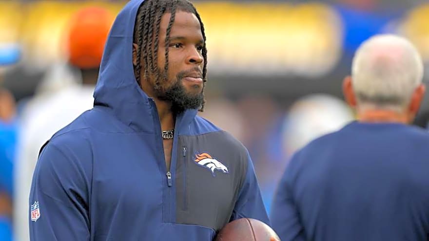 Broncos ILB Dre Greenlaw Suffers Worrisome Injury vs. Jags