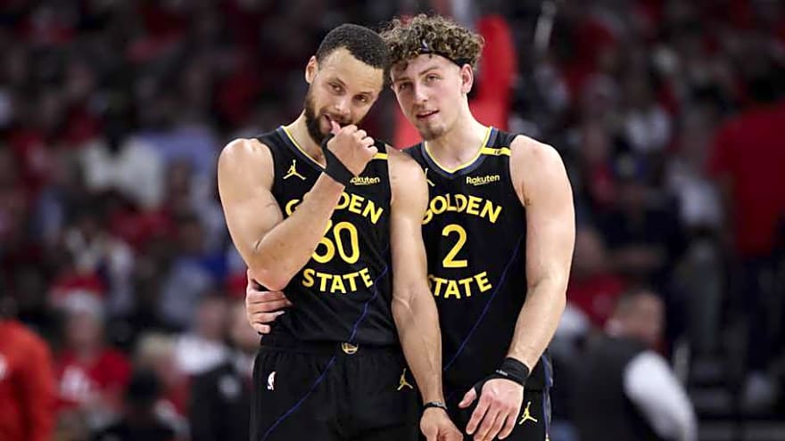 Steve Kerr Plans on Rotating Two Warriors Players for Final Starting Spot