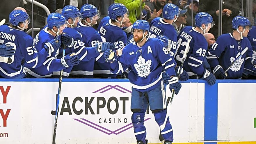 William Nylander scores just 48 seconds into the Maple Leafs season