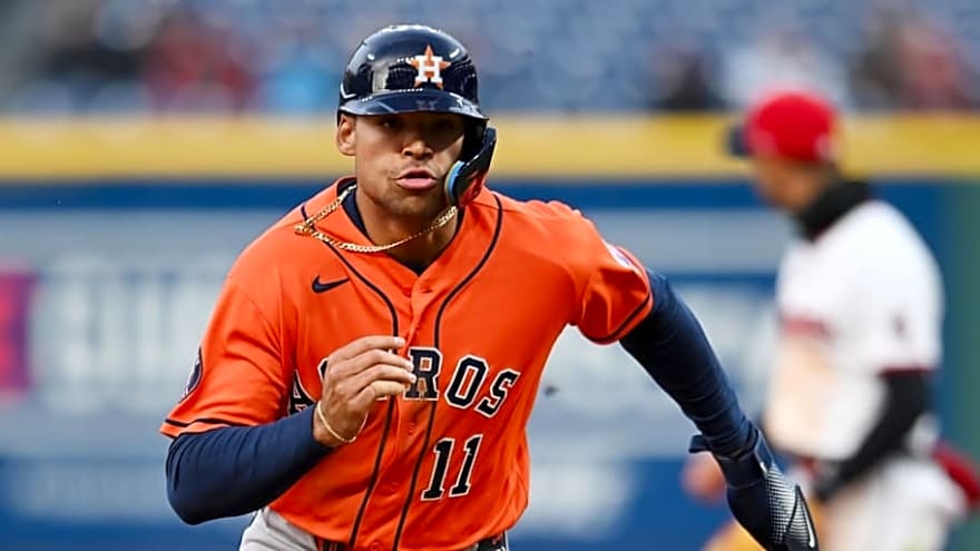 Astros Notes: Smith’s Clutch Hit, Abreu Delivers, and a Weekend Worth Building On