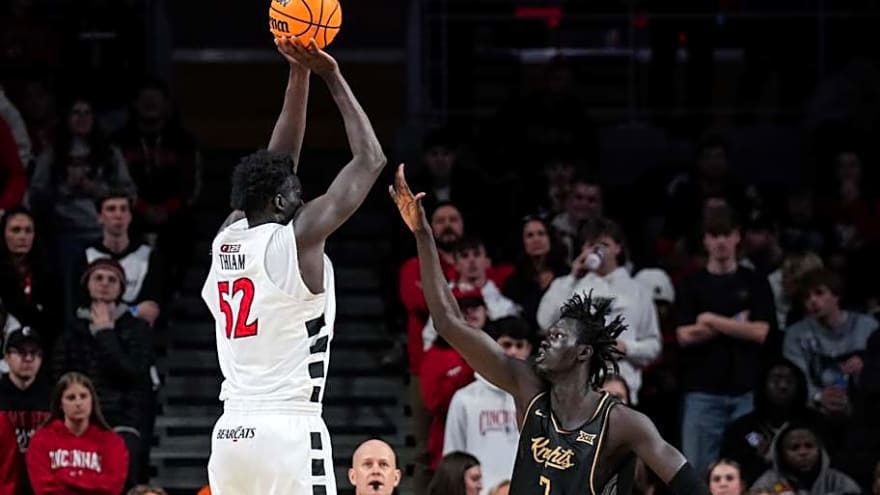 Cincinnati Bearcats Basketball Highlights From 92-72 Win Over UCF