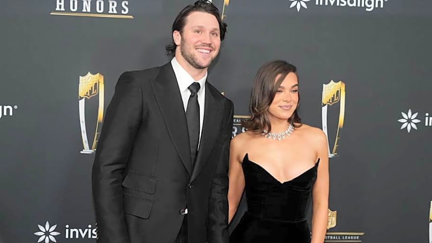Bills Star Josh Allen and Hailee Steinfeld Celebrate Birth of First Child