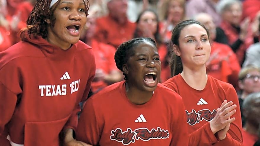 No. 18 Texas Tech Lady Raiders Roll Past Houston on the Road