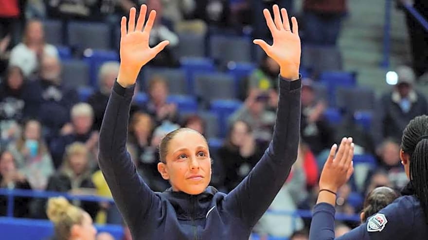 How Mercury&#39;s Taurasi Helped Team USA In 2008