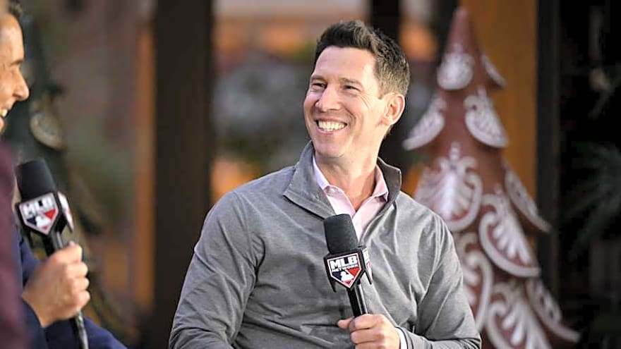 Red Sox Reportedly Sign 6'7'' Flamethrower to Begin Spring Training