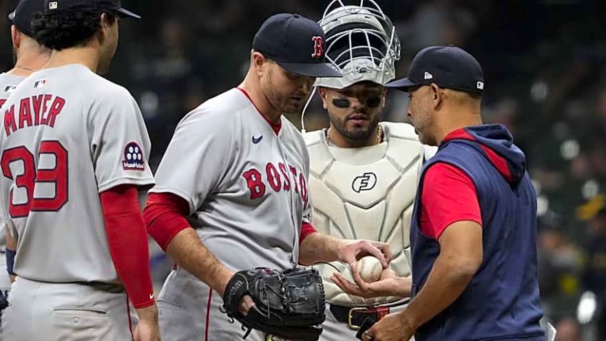 Former Red Sox Lefty Considering Retirement After 13 Seasons