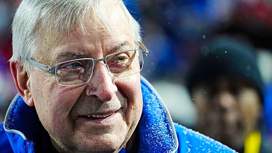 Terry Pegula disconnected with Bills locker room during unhinged press conference