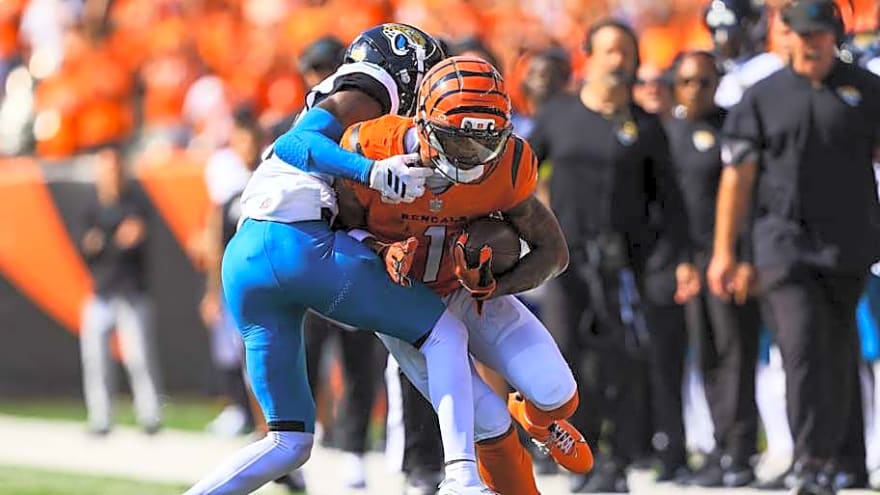 How the Jaguars Are Managing Travis Hunter’s Demanding Two-Way Role