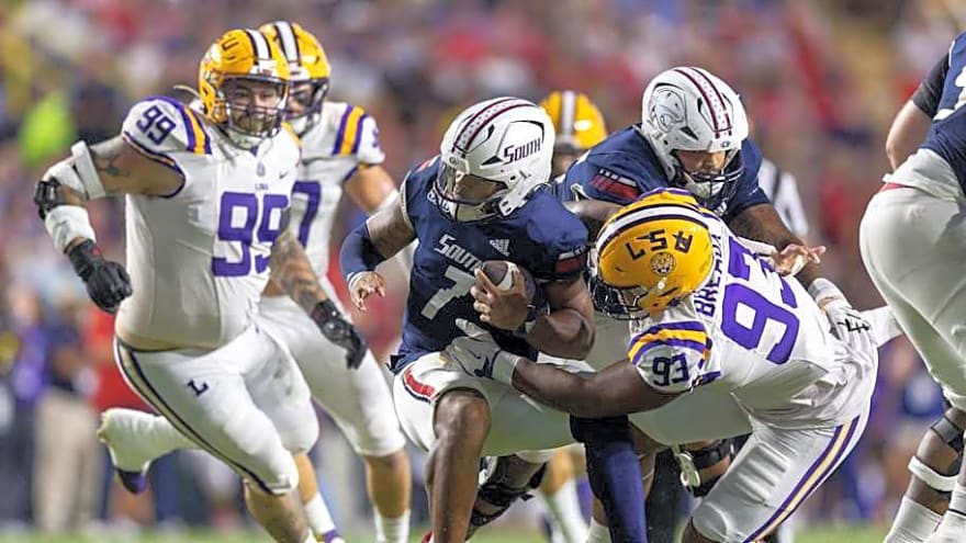 Tar Heels Transfer QB Looks Forward to Playing for Belichick