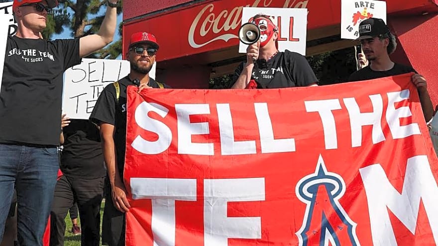 Angels' Arte Moreno Got Tired of  'Sell the Team' Chants: Report