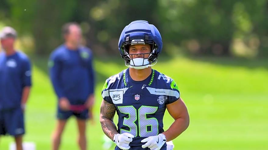 George Holani Might Be the Seahawks Key Late-Game Running Back