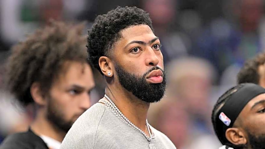 New York Knicks expected to check in on Mavericks&#39; Anthony Davis in trade talks