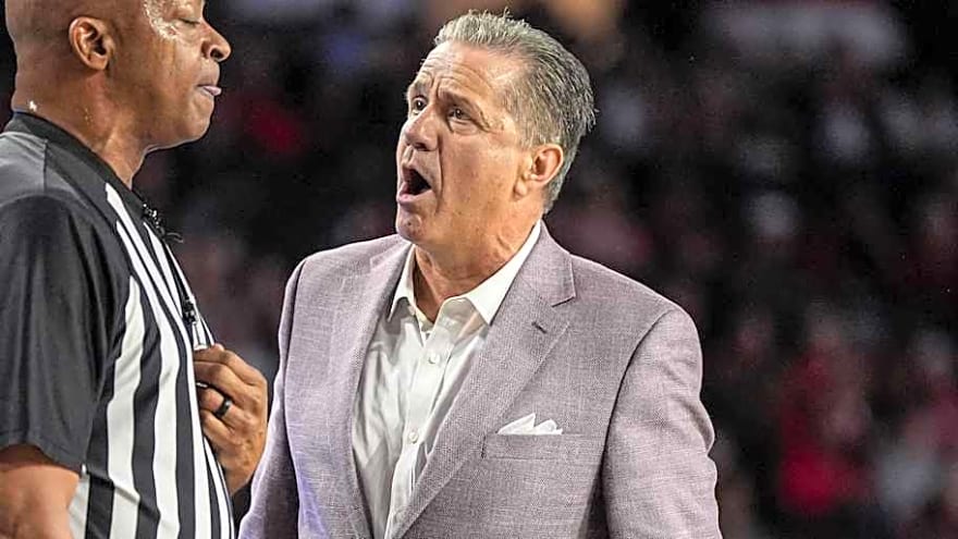 Arkansas rallies, sputters late as Georgia pulls away in Athens